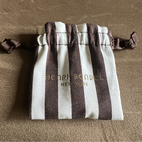 🔴 Henri Bendel Small Jewelry Dust Bag - Picture 2 of 4